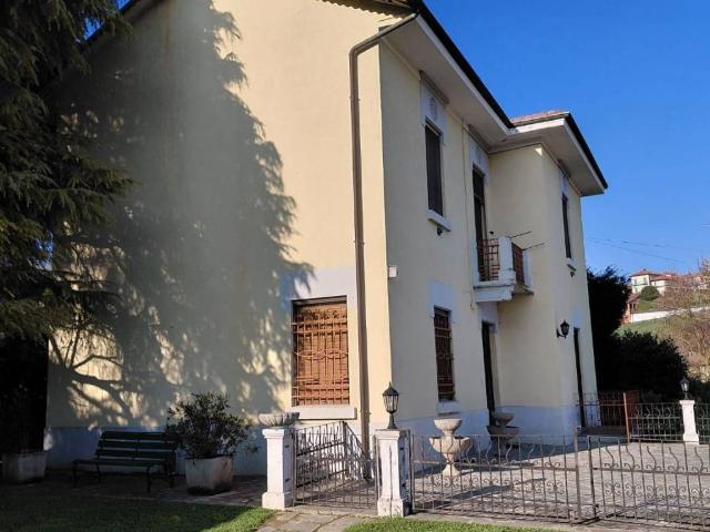 Villa in vendita a Cortanze AT