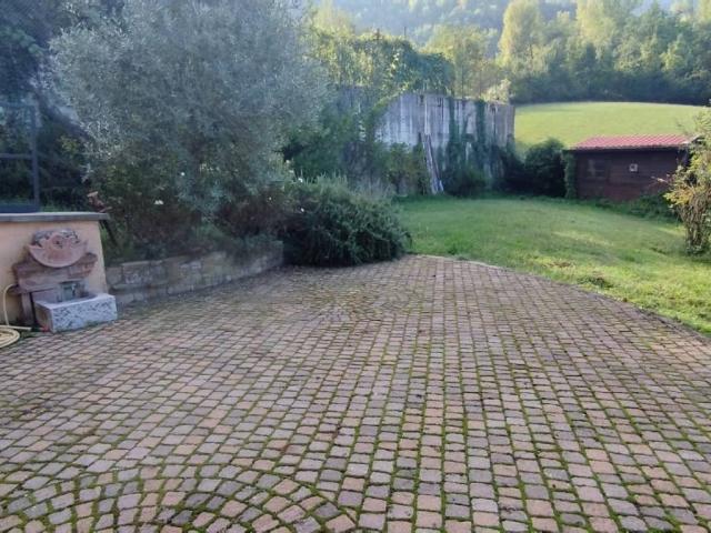 Villa in vendita a Corte Brugnatella PC