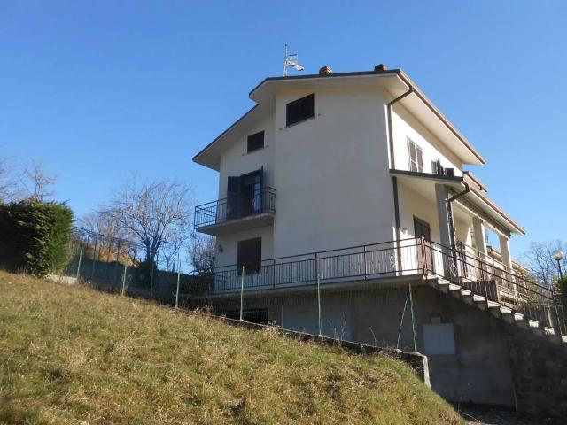 Villa in vendita a Corte Brugnatella PC