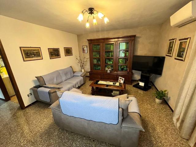 Villa in vendita a Cortemaggiore PC