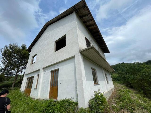 Villa in vendita a Cortemilia CN