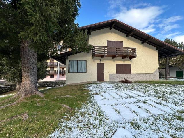 Villa in vendita a Corteno Golgi BS