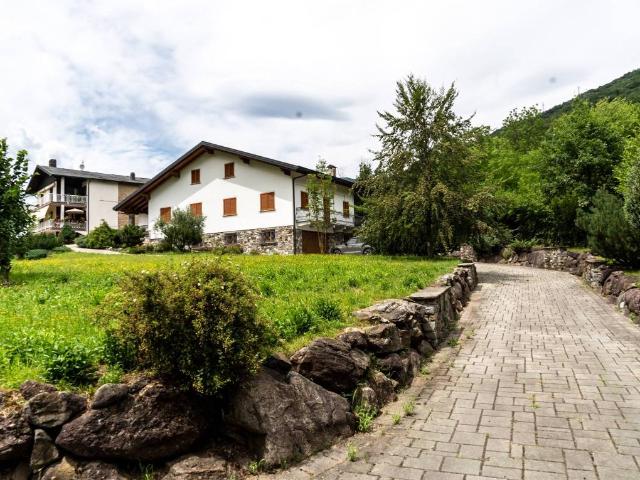 Villa in vendita a Cortenova LC