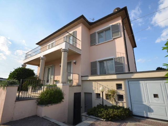 Villa in vendita a Corteolona e Genzone PV