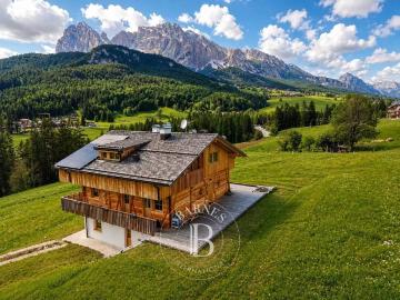 Villa in vendita a Cortina d'Ampezzo BL