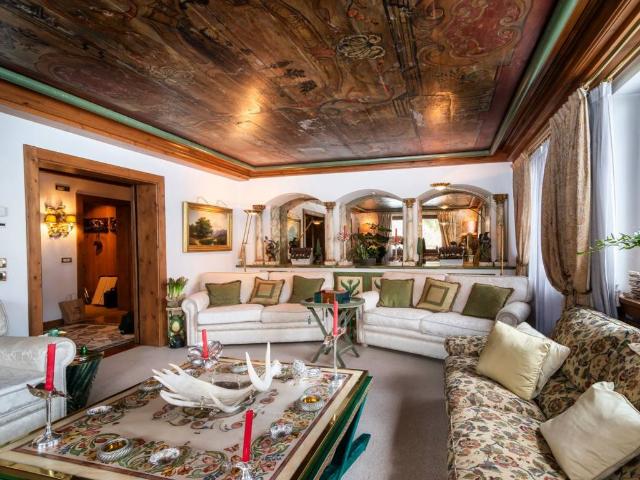 Villa in vendita a Cortina d'Ampezzo BL