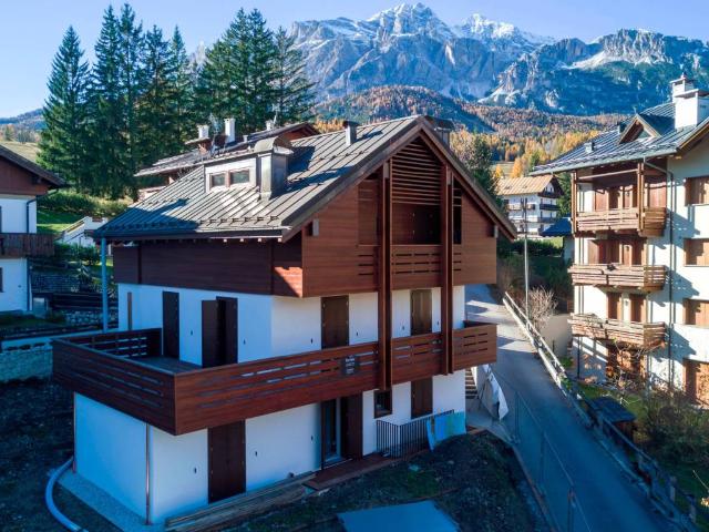 Villa in vendita a Cortina d'Ampezzo BL