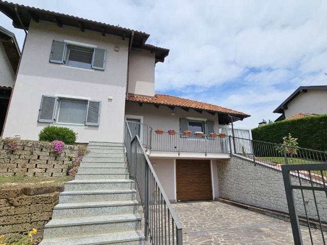 Villa in vendita a Cossombrato AT