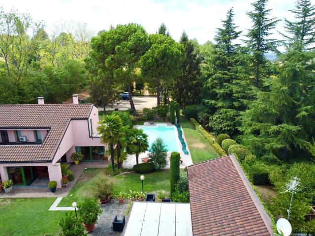 Villa in vendita a Cossombrato AT