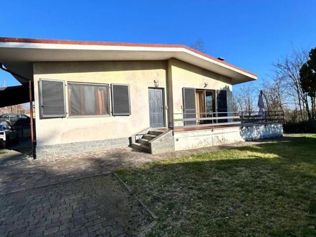 Villa in vendita a Cossombrato AT