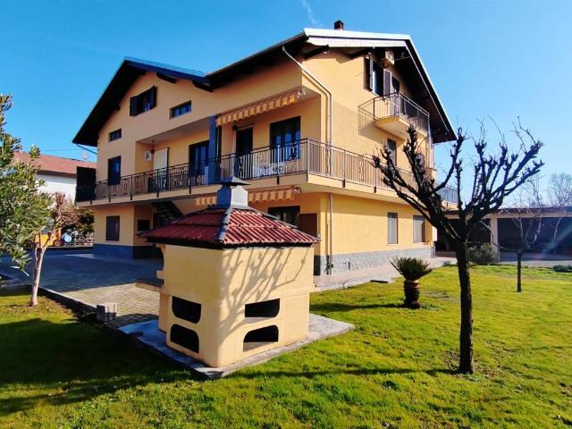 Villa in vendita a Cossato BI