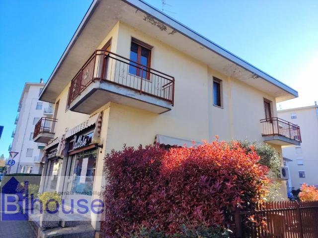Villa in vendita a Cossato BI