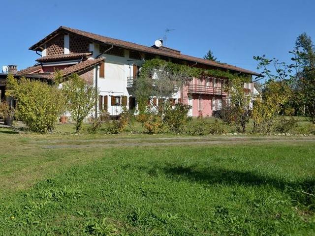 Villa in vendita a Cossato BI