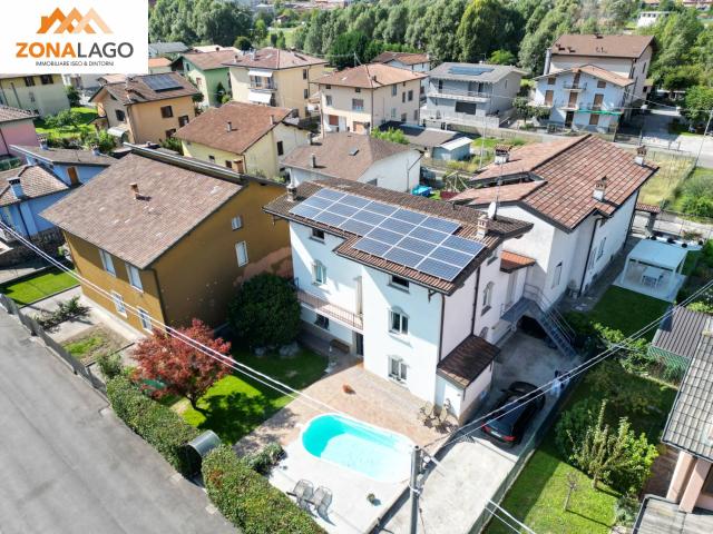 Villa in vendita a Costa Volpino