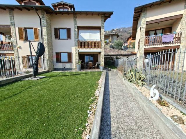 Villa in vendita a Costa Volpino BG
