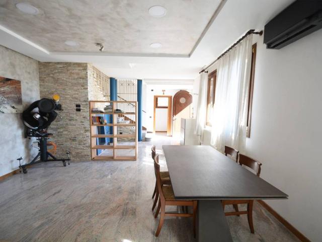 Villa in vendita a Costabissara VI