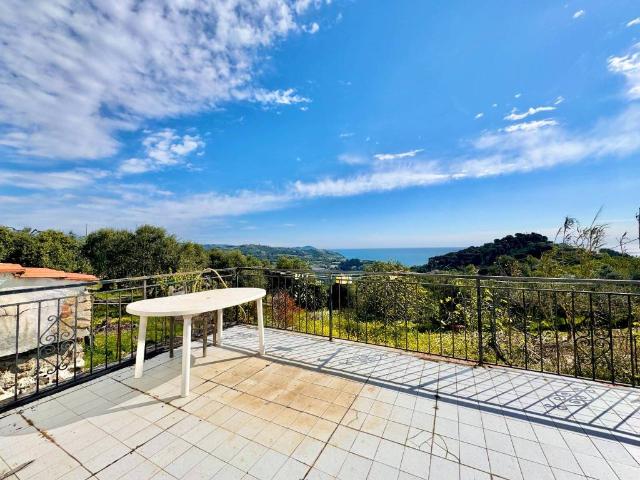 Villa in vendita a Costarainera IM