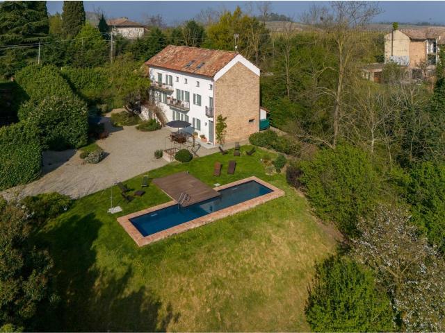 Villa in vendita a Costigliole d'Asti 464m² Costigliole d'Asti