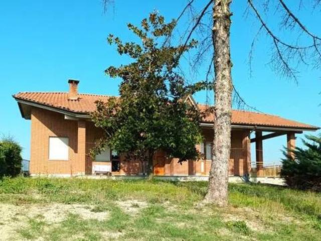 Villa in vendita a Costigliole d'Asti AT