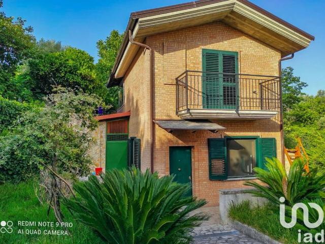 Villa in vendita a Catanzaro CZ