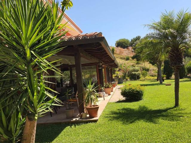 Villa in vendita a Catanzaro CZ