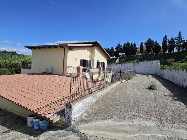 Villa in vendita a Catanzaro CZ
