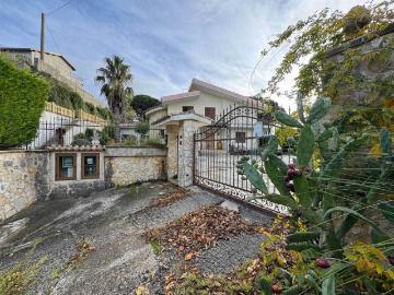 Villa in vendita a Catanzaro CZ