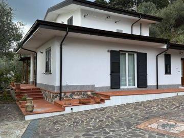 Villa in vendita a Catanzaro CZ