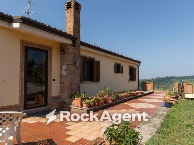 Villa in vendita a Catanzaro CZ