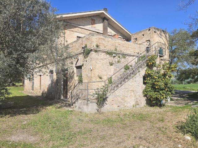 Villa in vendita a Catignano PE