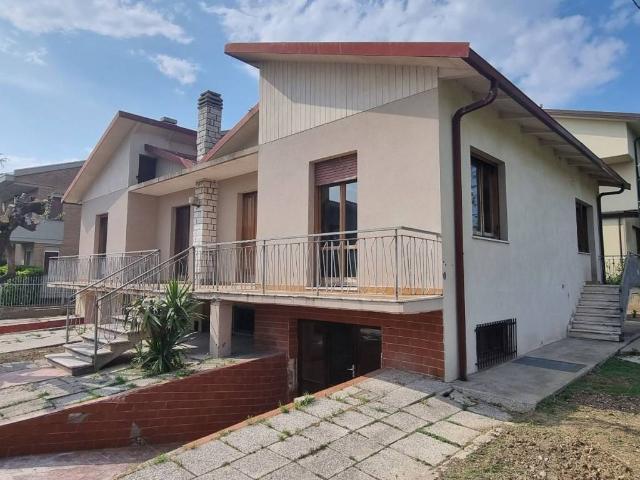 Villa in vendita a San Giovanni in Marignano RN
