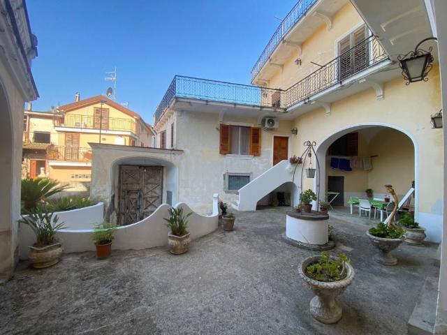 Villa in vendita a Cava de' Tirreni SA