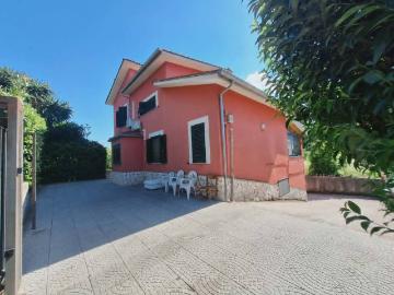 Villa in vendita a Cava de' Tirreni SA