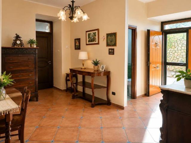 Villa in vendita a Cava de' Tirreni SA