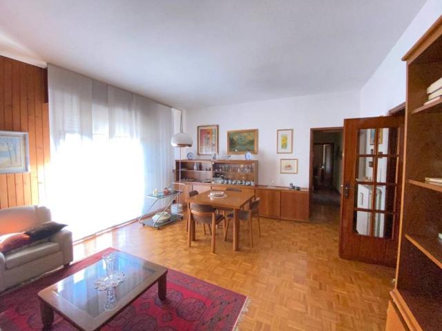 Villa in vendita a Cava Manara PV