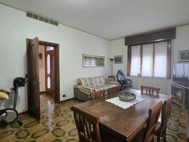 Villa in vendita a Cava Manara PV