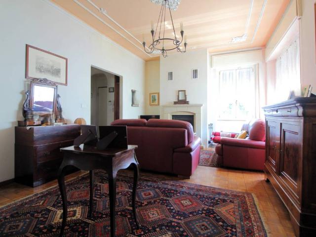 Villa in vendita a Cava Manara PV
