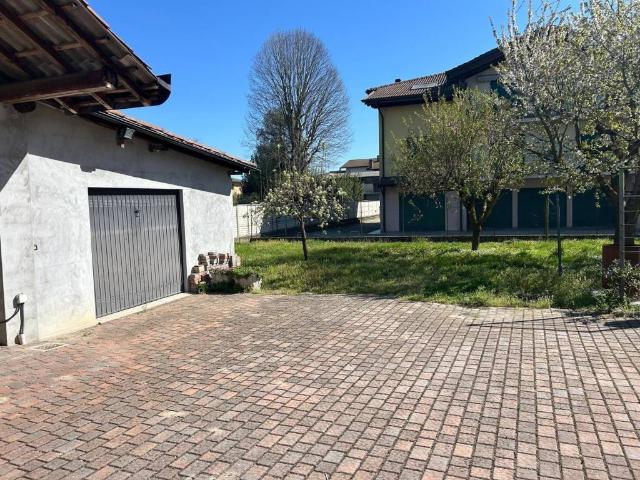 Villa in vendita a Cava Manara PV