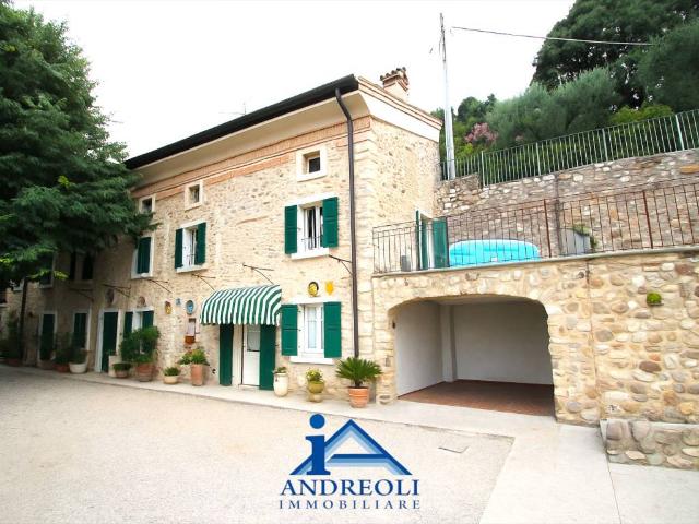 Villa in vendita a Cavaion Veronese VR