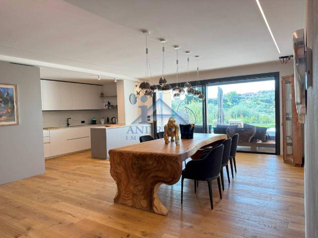 Villa in vendita a Cavaion Veronese VR