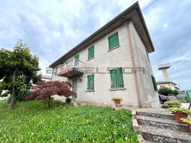 Villa in vendita a Cavarzere VE