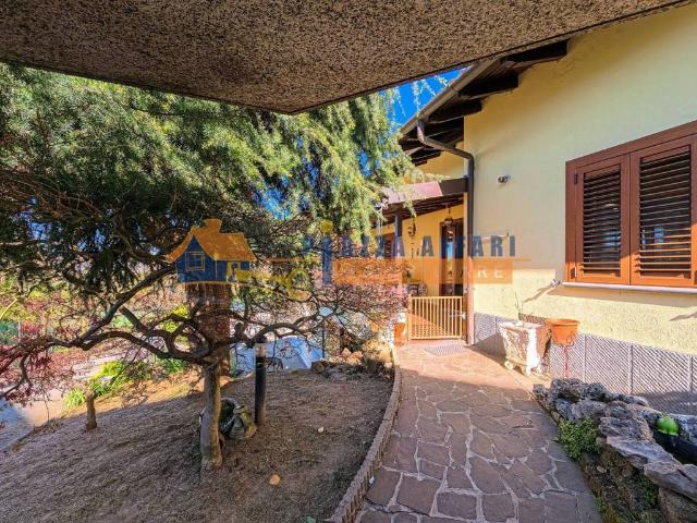 Villa in vendita a Cavaria con Premezzo VA