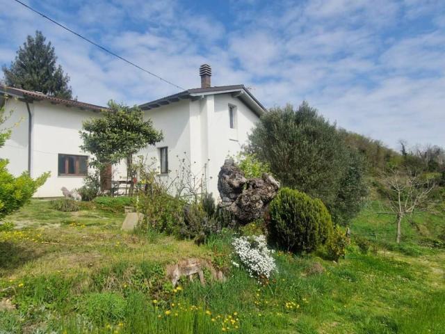 Villa in vendita a Cavatore AL