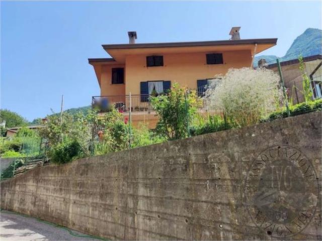 VILLA in VENDITA a CAVAZZO CARNICO Cavazzo Carnico di 4 vani