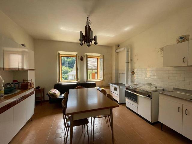Villa in vendita a Cavazzo Carnico UD