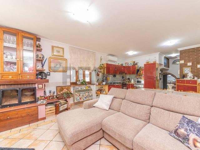 Villa in vendita a Cave