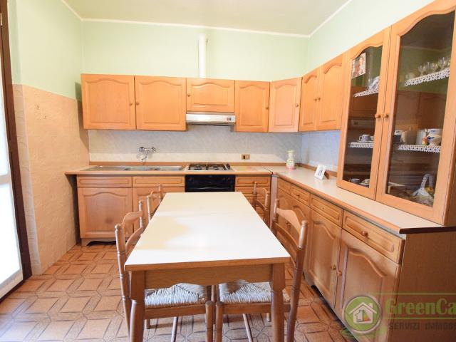 VILLA in VENDITA a CAVENAGO DI BRIANZA di 3 vani