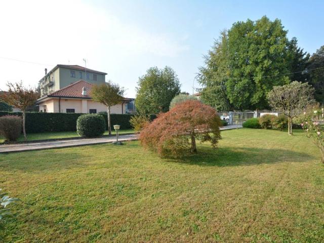 Villa in vendita a Cavenago di Brianza MB