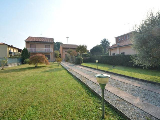 Villa in vendita a Cavenago di Brianza MB