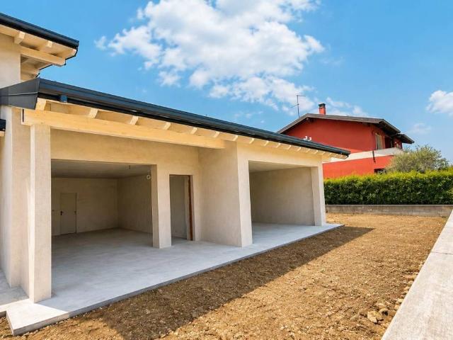 Villa in vendita a Cavernago BG